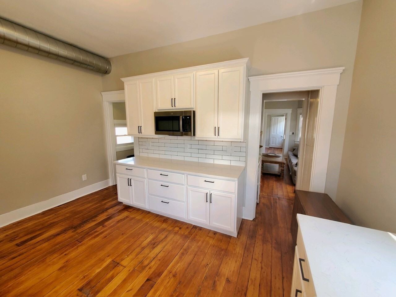 1114 Columbia St #2 - Photo 3 of 12