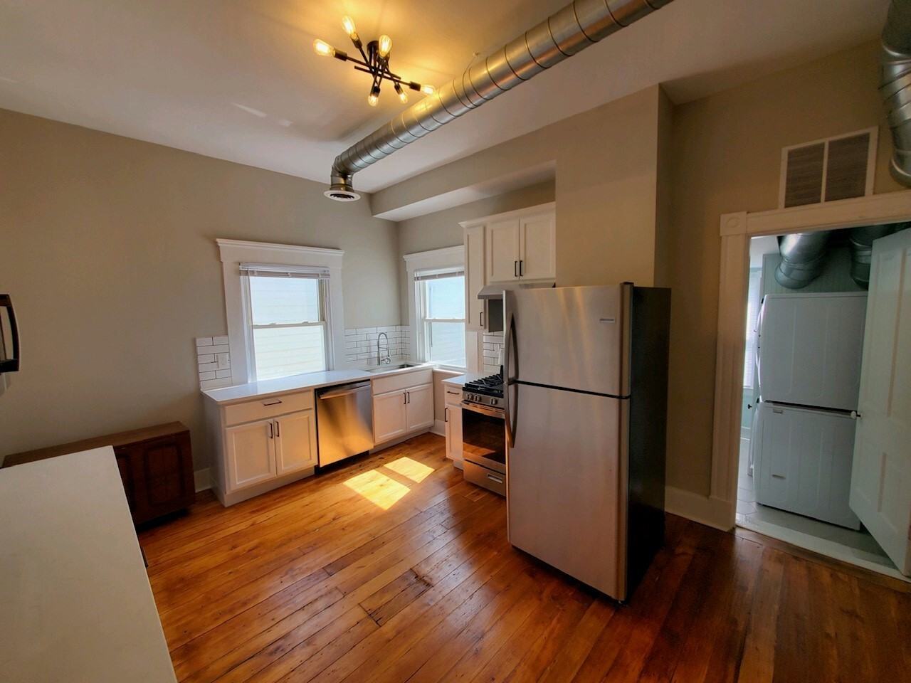 1114 Columbia St #2 - Photo 5 of 12