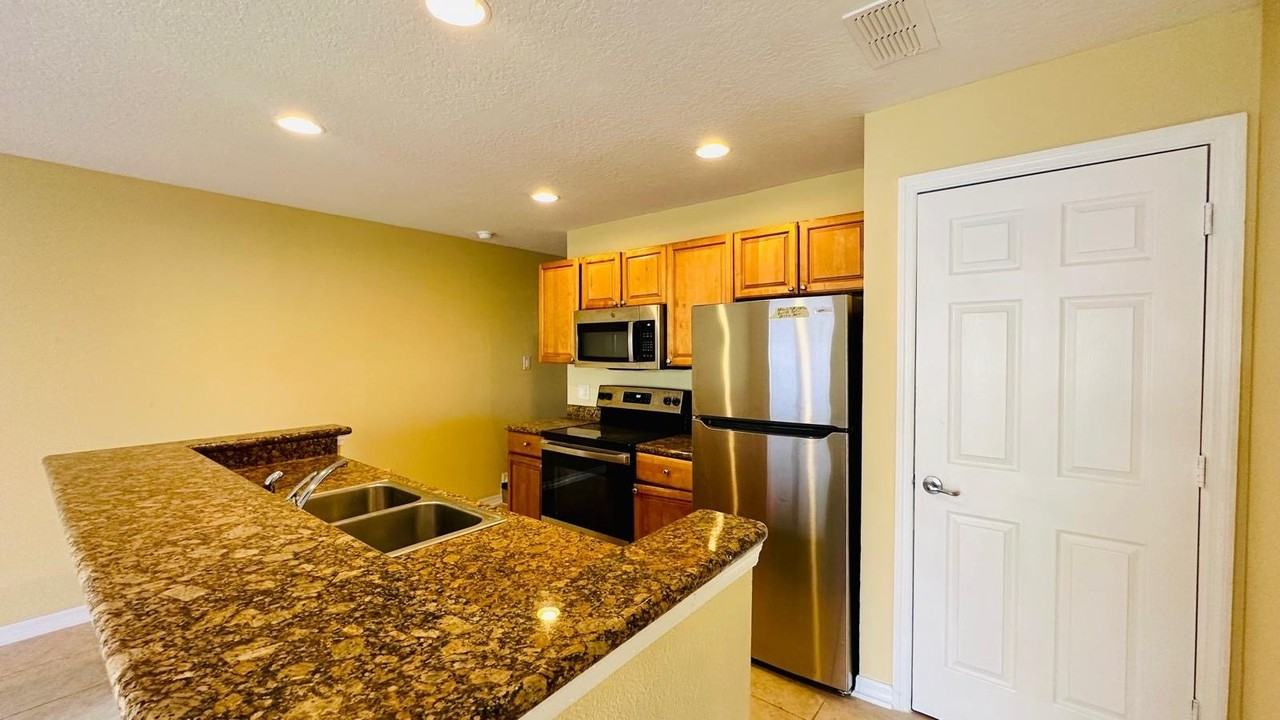 131 Melissa Pl - Photo 3 of 13