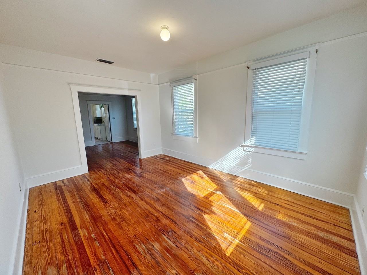 140 Oviedo St - Photo 4 of 27