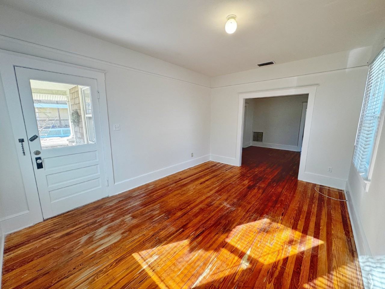 140 Oviedo St - Photo 6 of 27