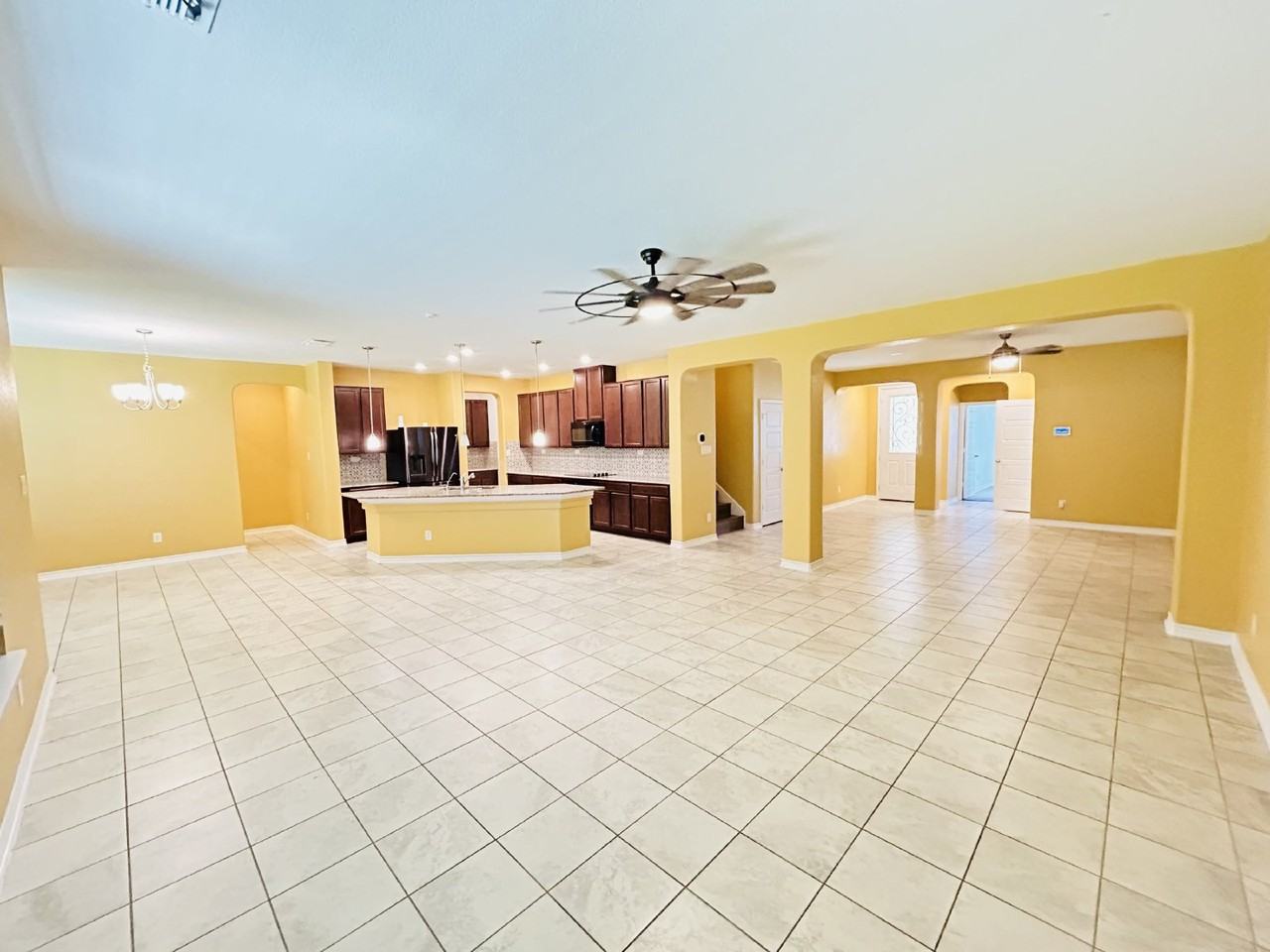 15214 Sirius Cir - Photo 2 of 41