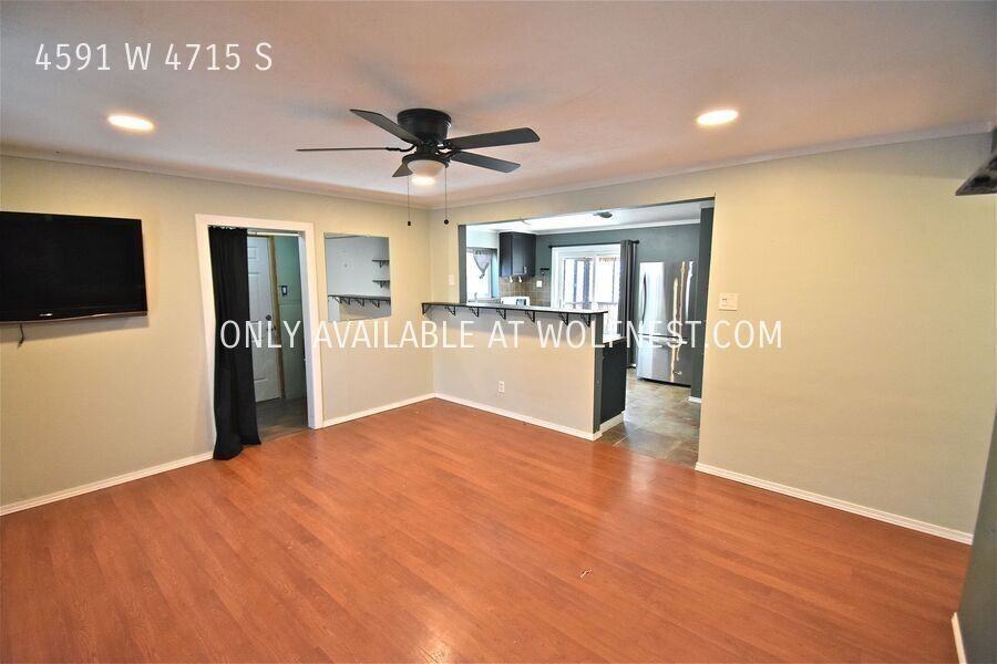 4591 W 4715 S - Photo 2 of 25