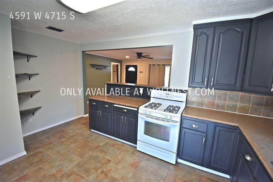 4591 W 4715 S - Photo 5 of 25