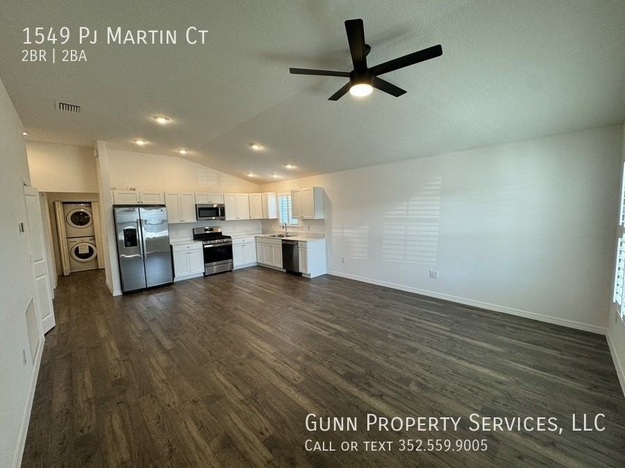 1549 Pj Martin Ct - Photo 3 of 13
