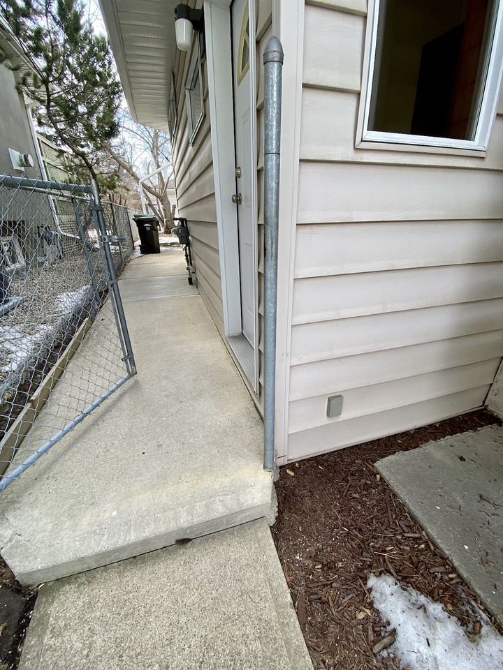 1335 Windsor St Nw - Photo 3 of 45