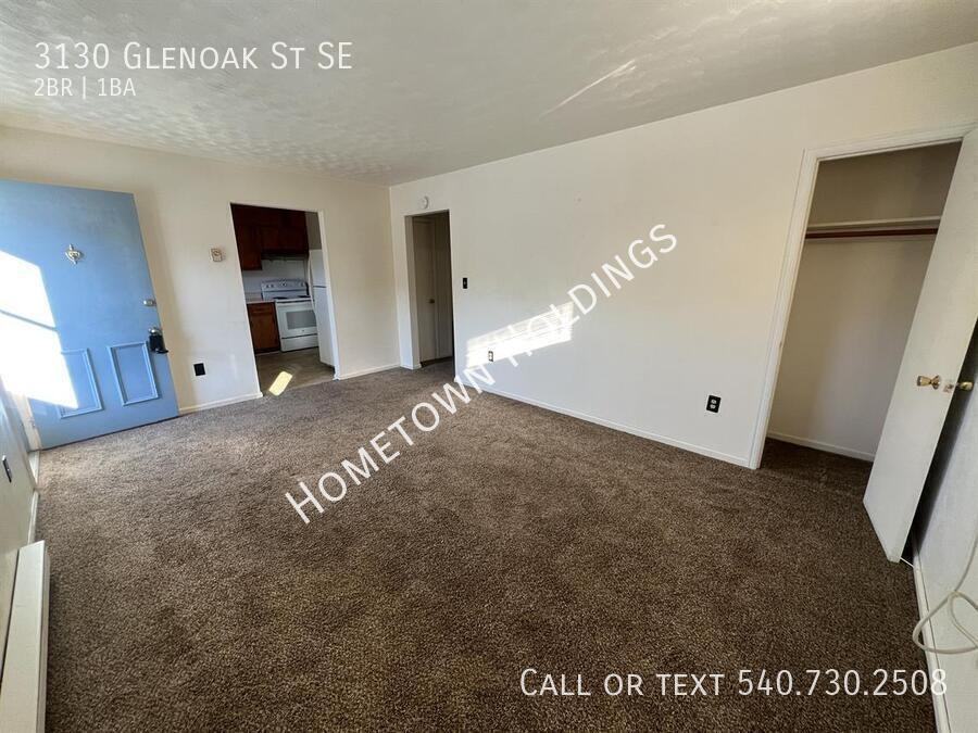 3130 Glenoak St Se - Photo 3 of 13