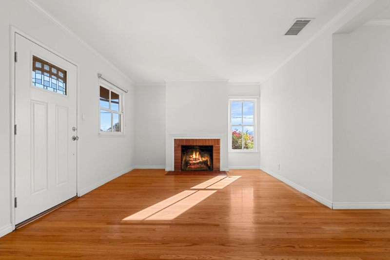 2801 N Myers St - Photo 3 of 14