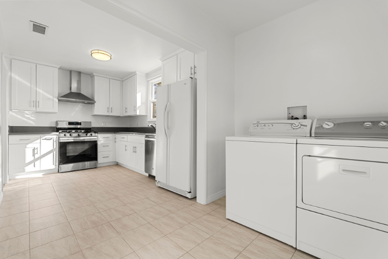 2801 N Myers St - Photo 7 of 14