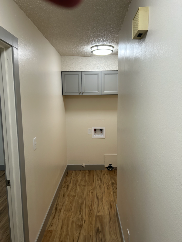 1015 Pullman St #1 - Photo 3 of 6