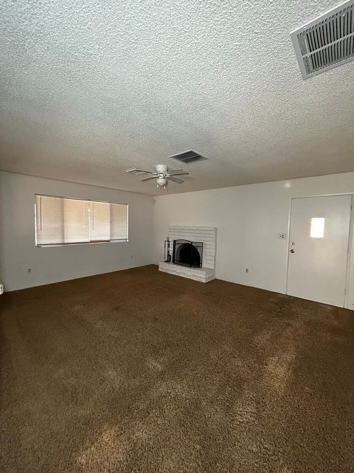 5204 Curson Ave - Photo 3 of 17