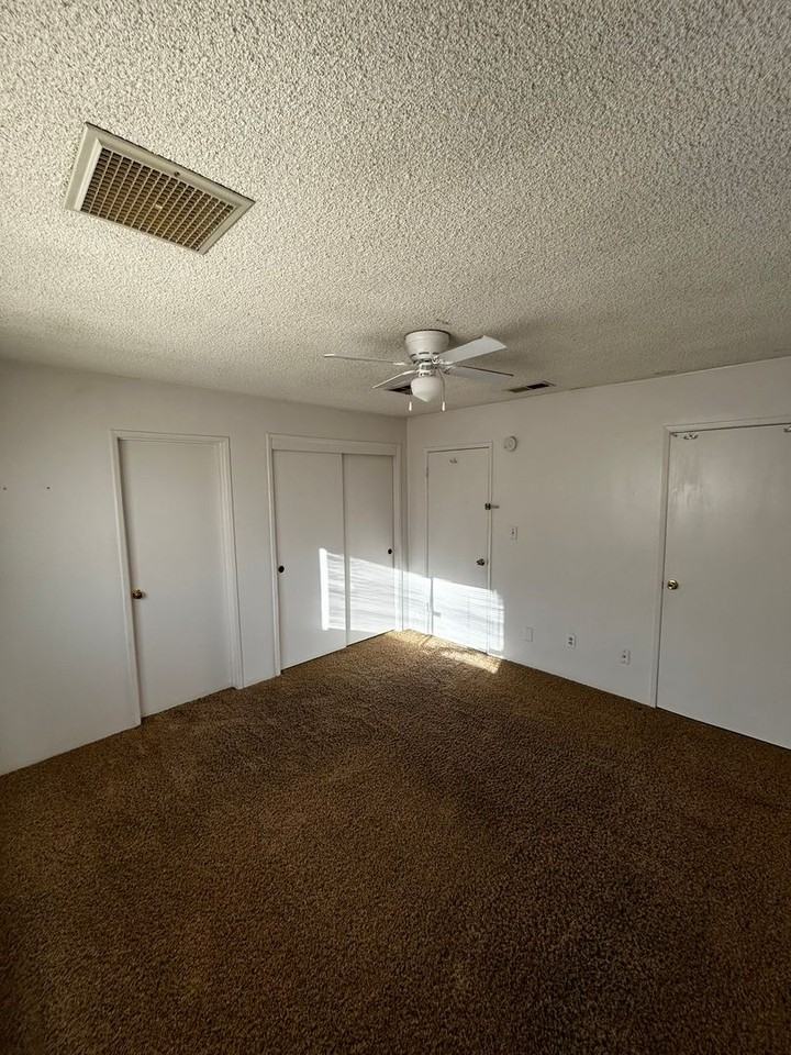 5204 Curson Ave - Photo 6 of 17