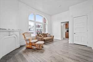 featured image of 100 N Linden Ave