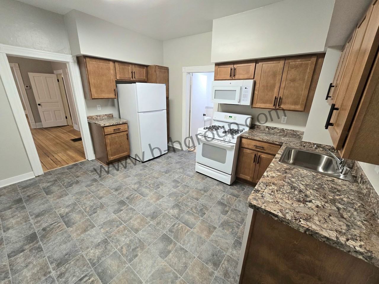 6527 18th Ave - Photo 2 of 20