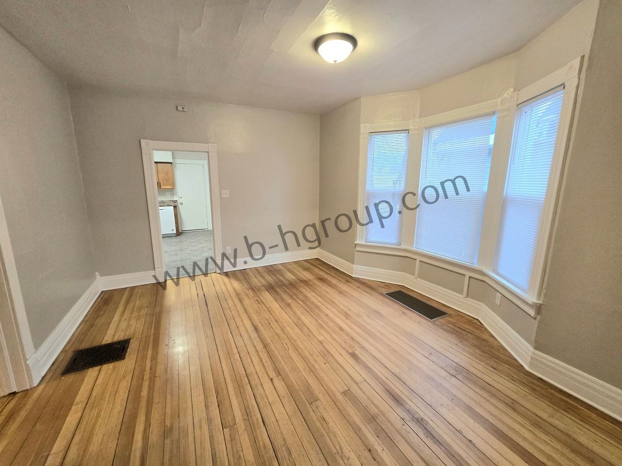 6527 18th Ave - Photo 7 of 20