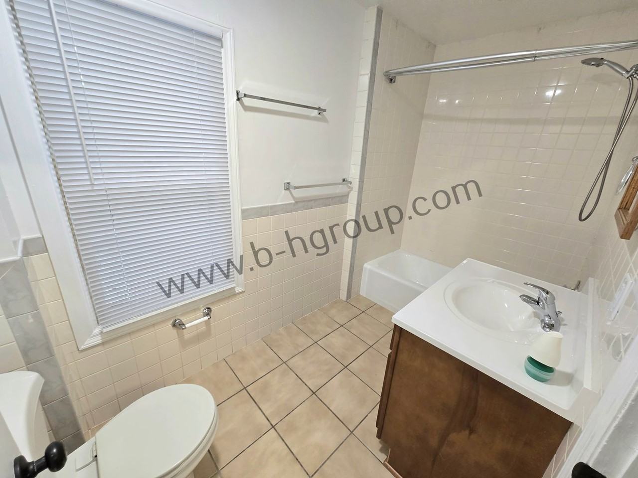 6527 18th Ave - Photo 5 of 20