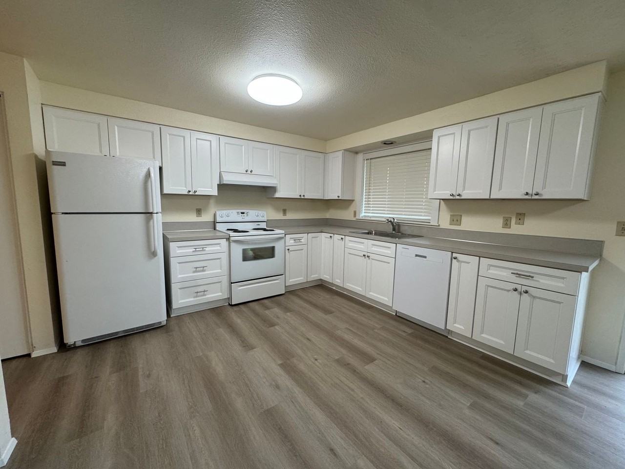 2181 Sw 213th Pl - Photo 4 of 14