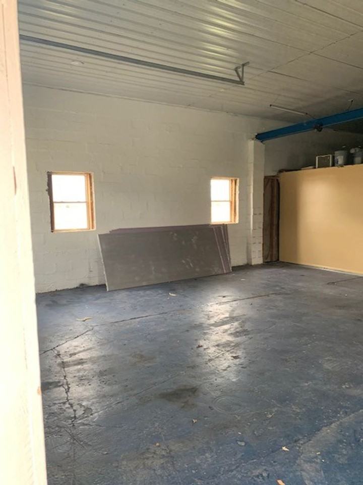 34 West St - Photo 2 of 13