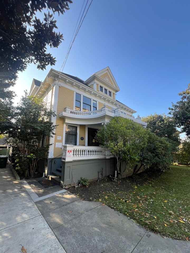 Durant Ave. 2318 - Photo 2 of 9