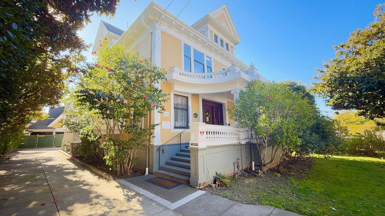 Durant Ave. 2318 - Photo 3 of 9