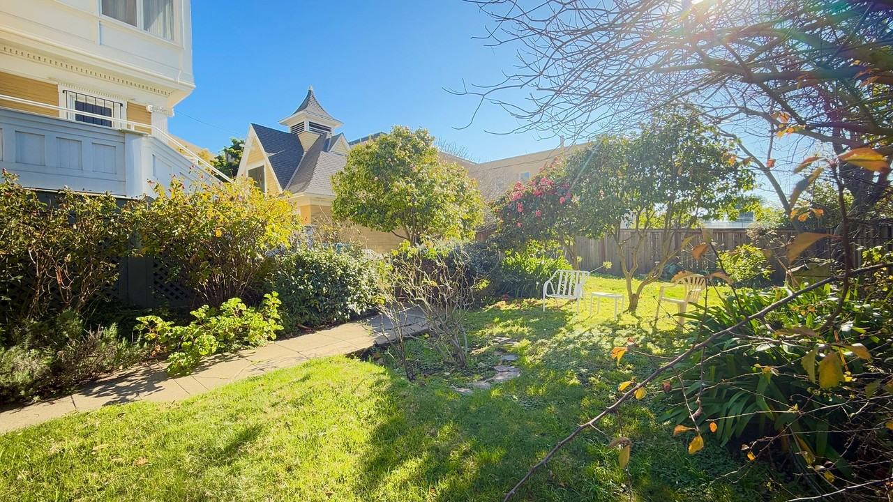 Durant Ave. 2318 - Photo 5 of 9