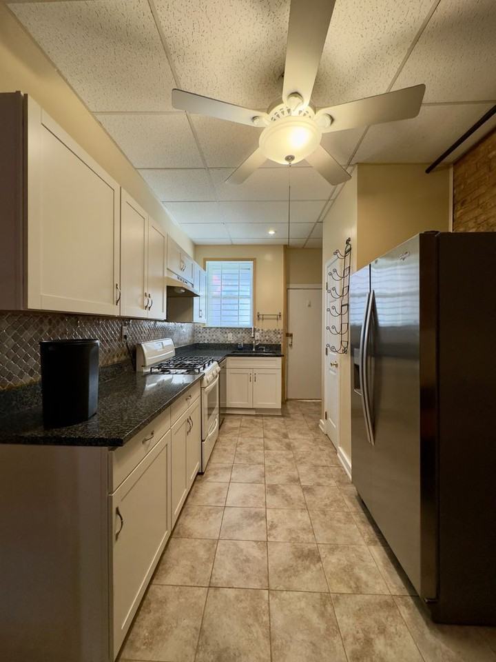 314 S Collington Ave - Photo 7 of 26