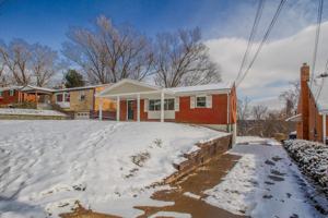 featured image of 395 Collins Dr