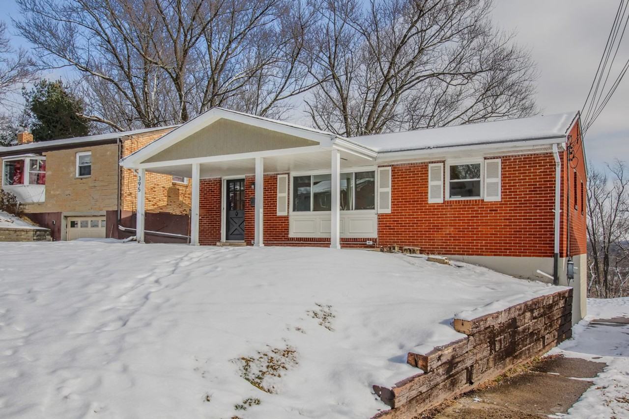 395 Collins Dr - Photo 2 of 41