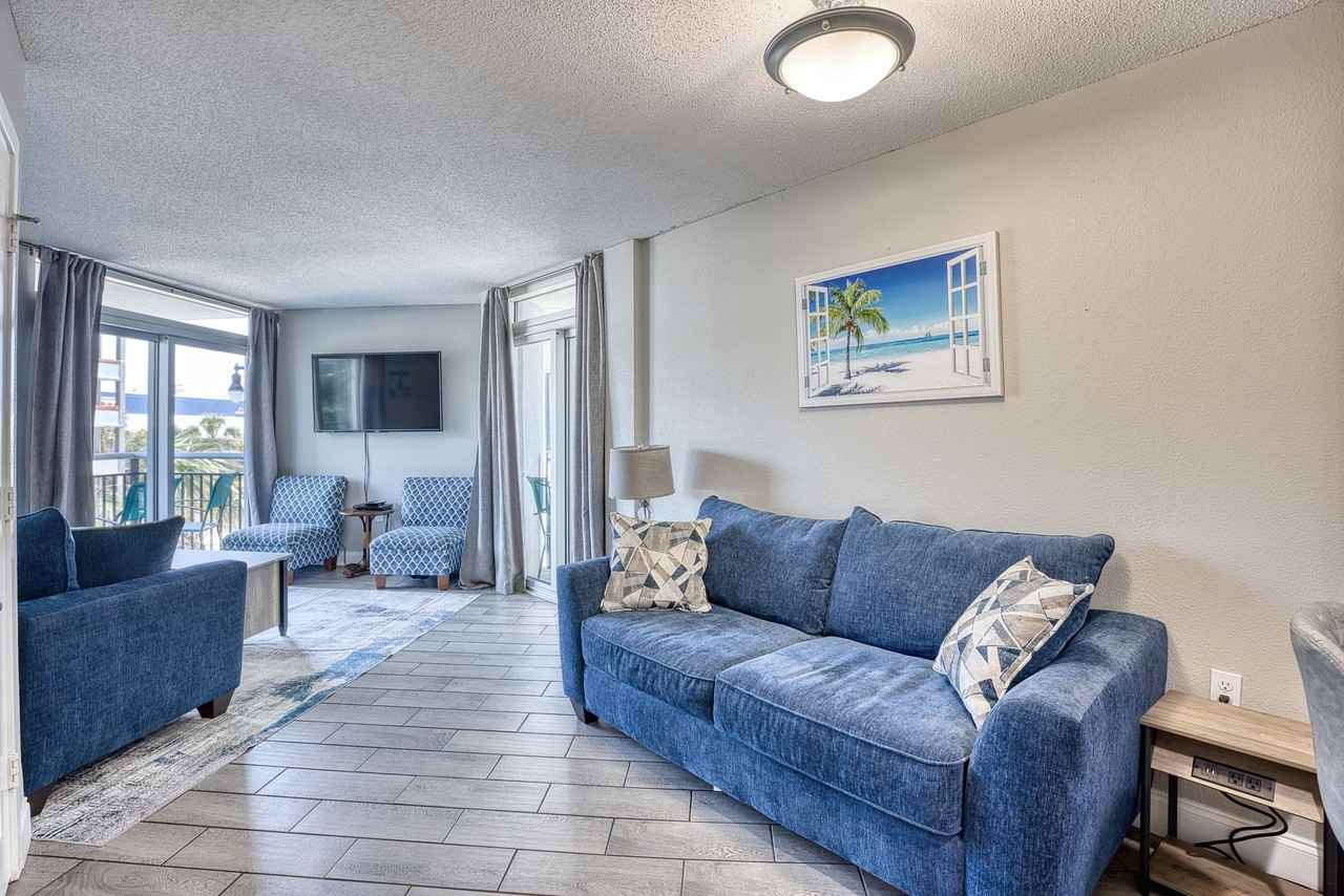 504 N Ocean Blvd - Photo 3 of 50