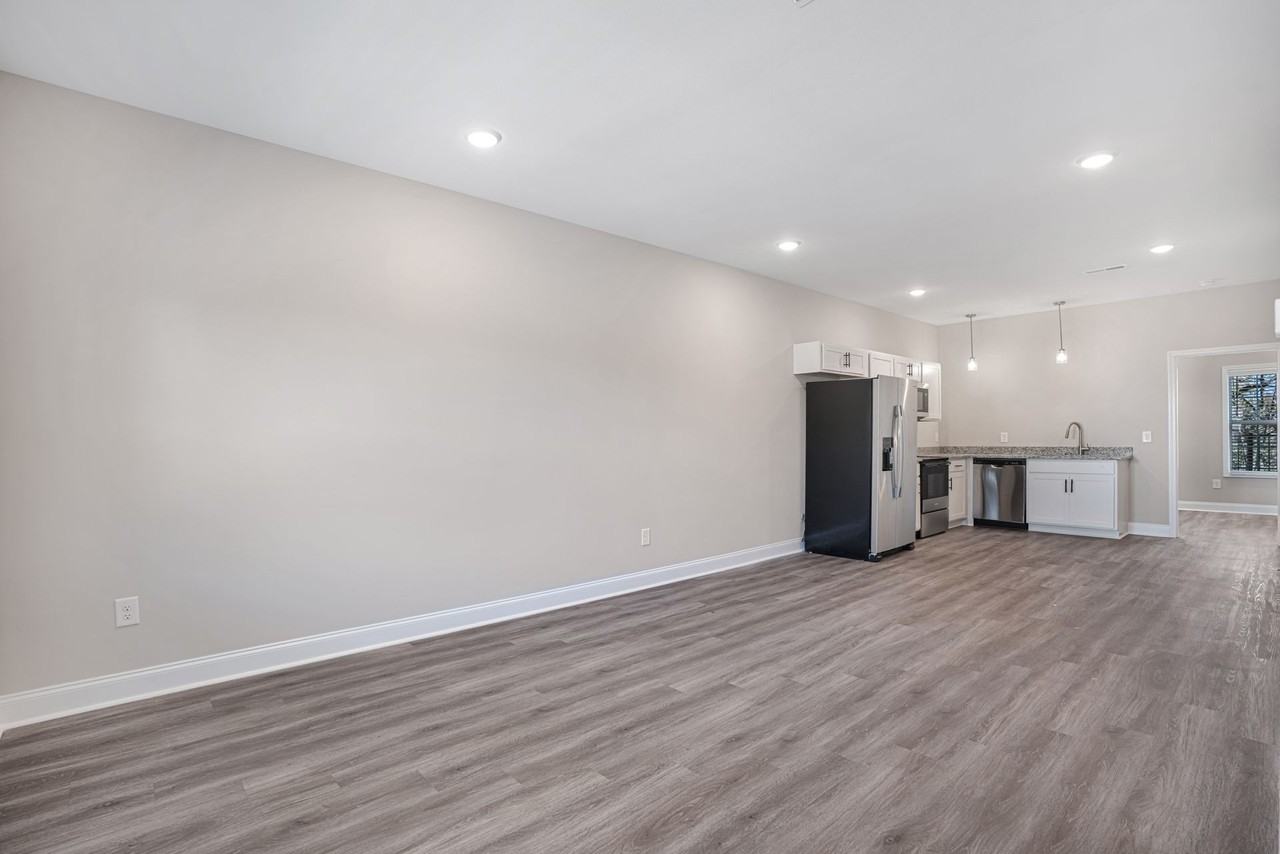 36 Highland Bluff Way - Photo 2 of 49