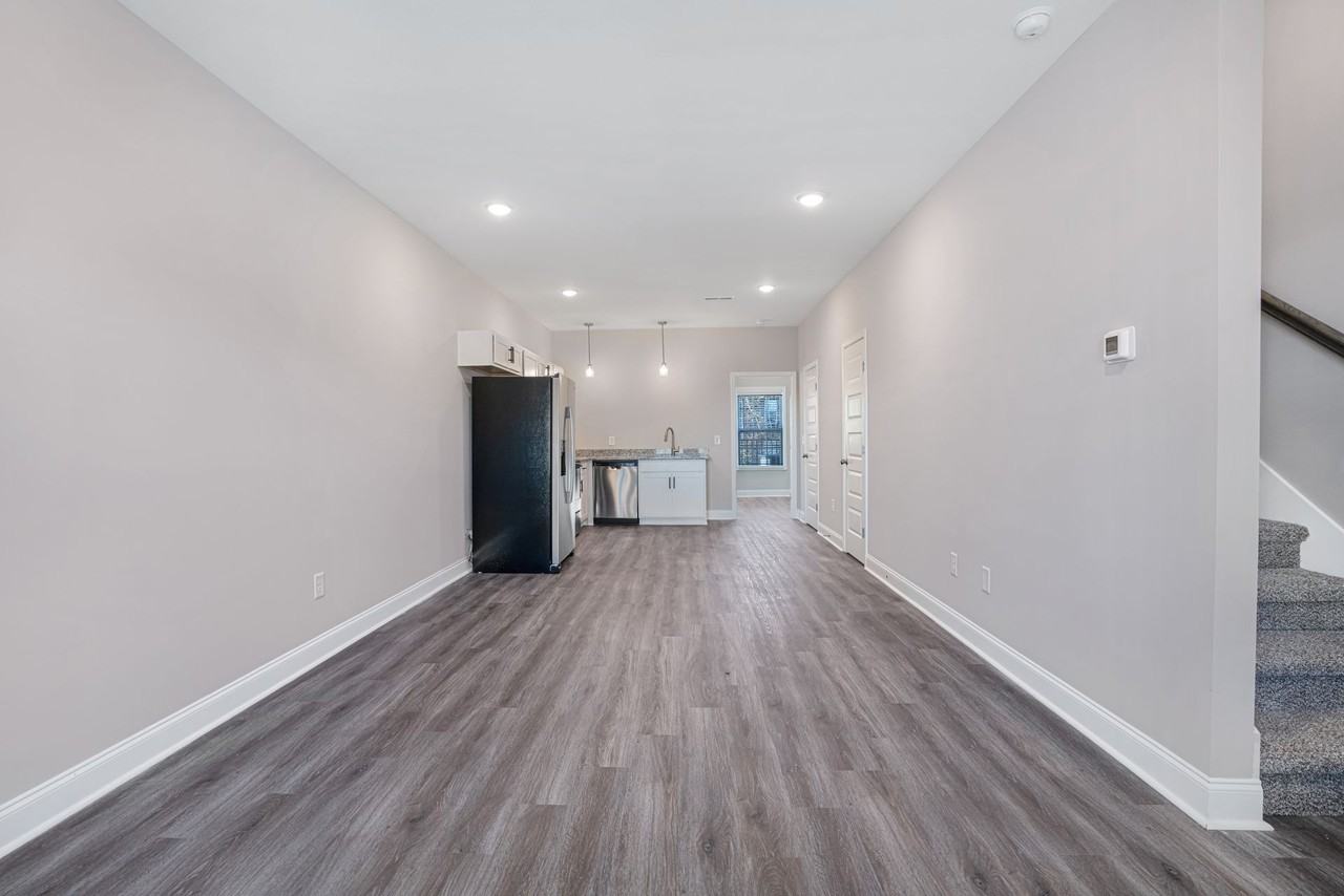 Highland Oaks - Photo 4 of 50