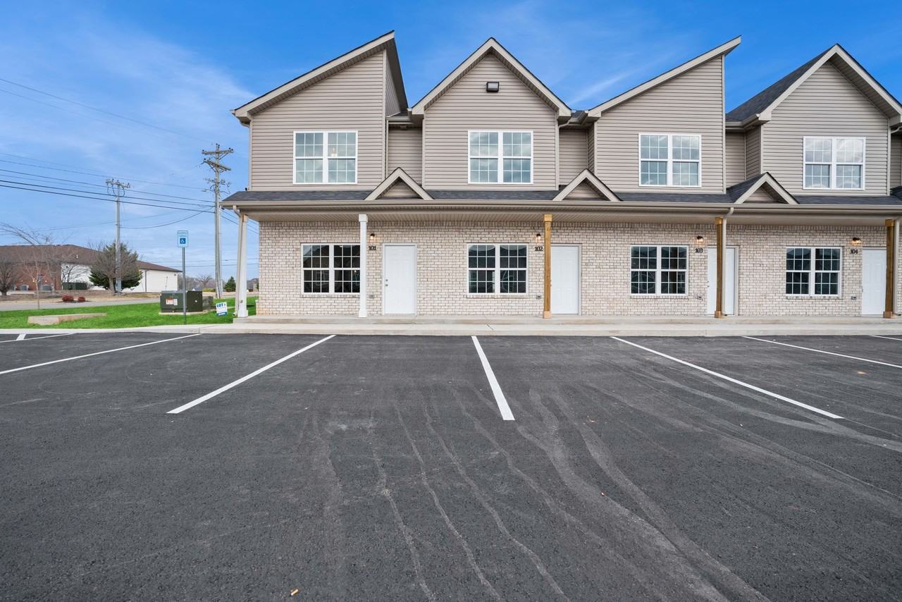 541 541 New S Dr - Photo 2 of 37