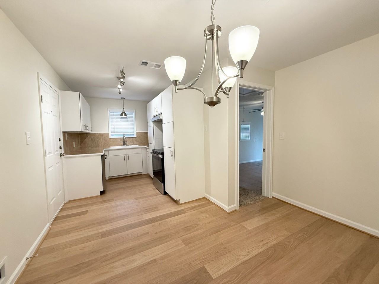 8 Piney Way - Photo 7 of 23