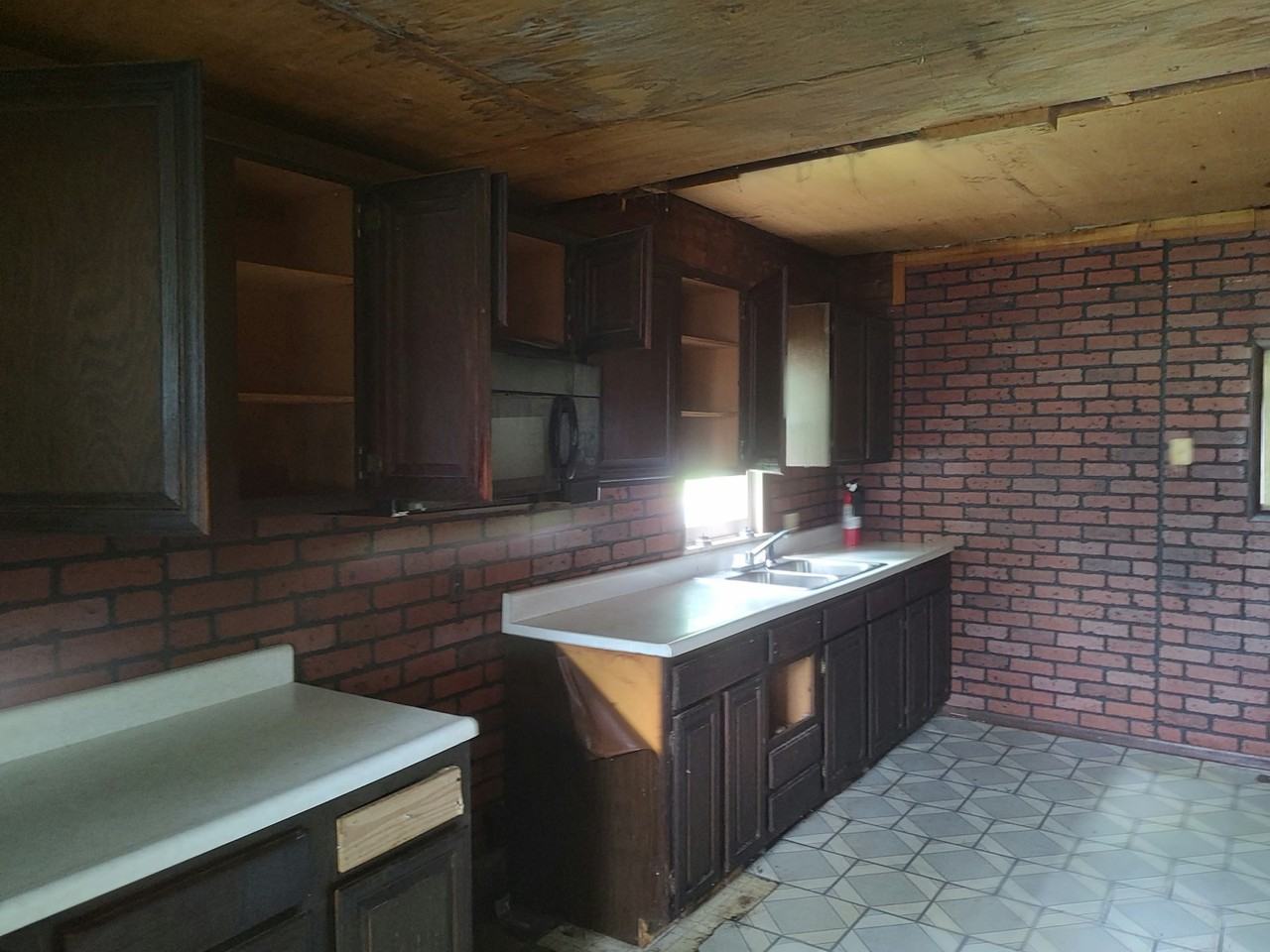 909 Fairland Street - Photo 5 of 17