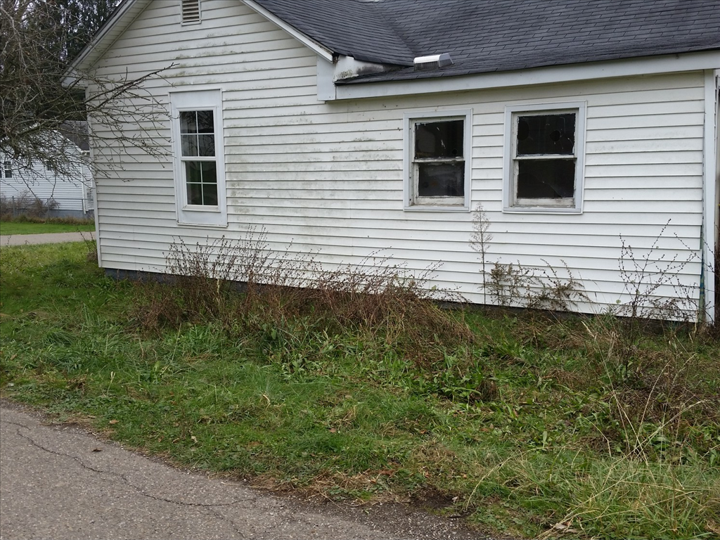 100 Dean Street - Photo 7 of 19