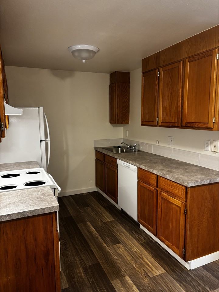 35405 23rd Avenue Southwest - Photo 2 of 8