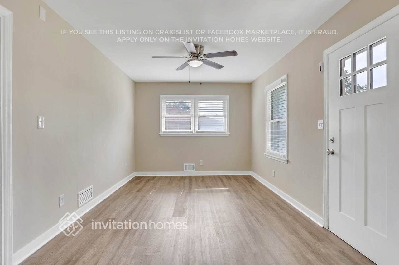1281 Bell Ave - Photo 2 of 16