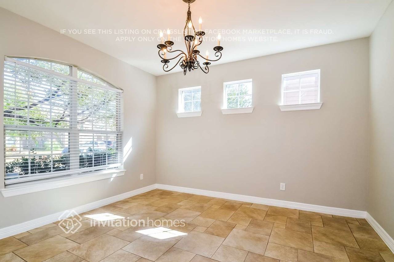 1414 Nighthawk Dr - Photo 4 of 15