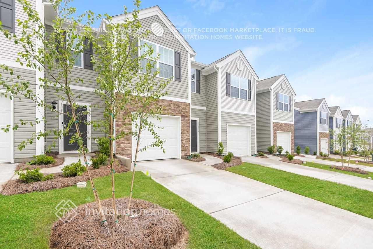 11834 Brier Village Ln - Photo 3 of 20