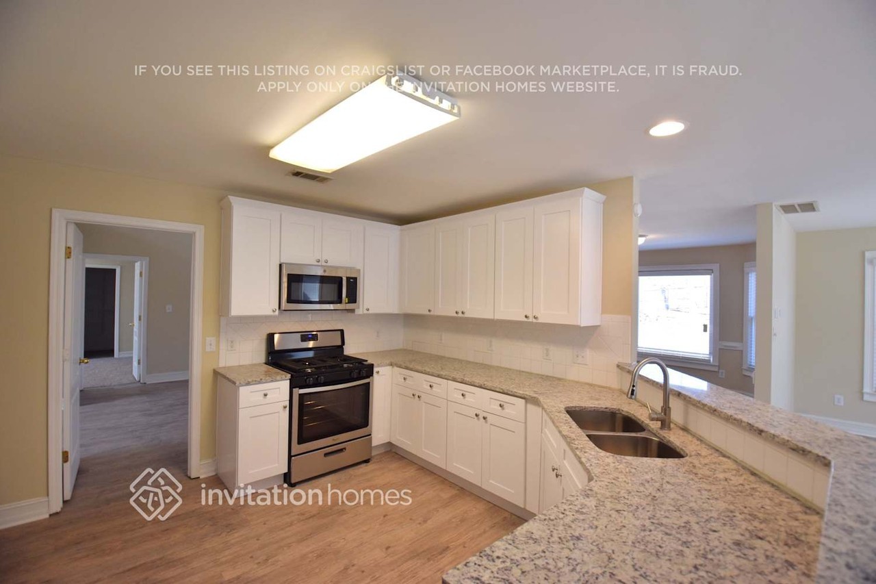 418 Homeplace Dr - Photo 4 of 16