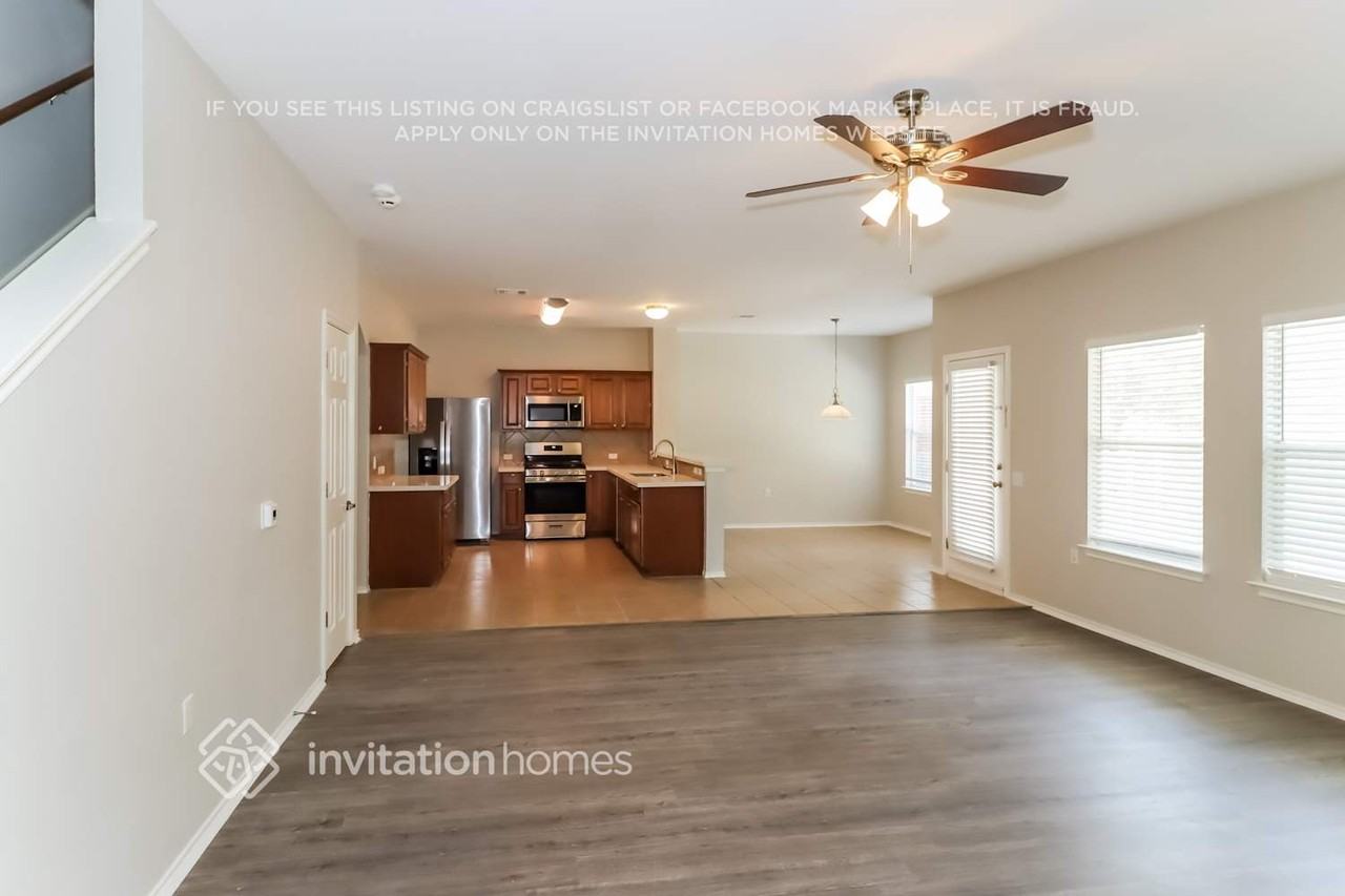 5608 Kleberg Trl - Photo 3 of 14