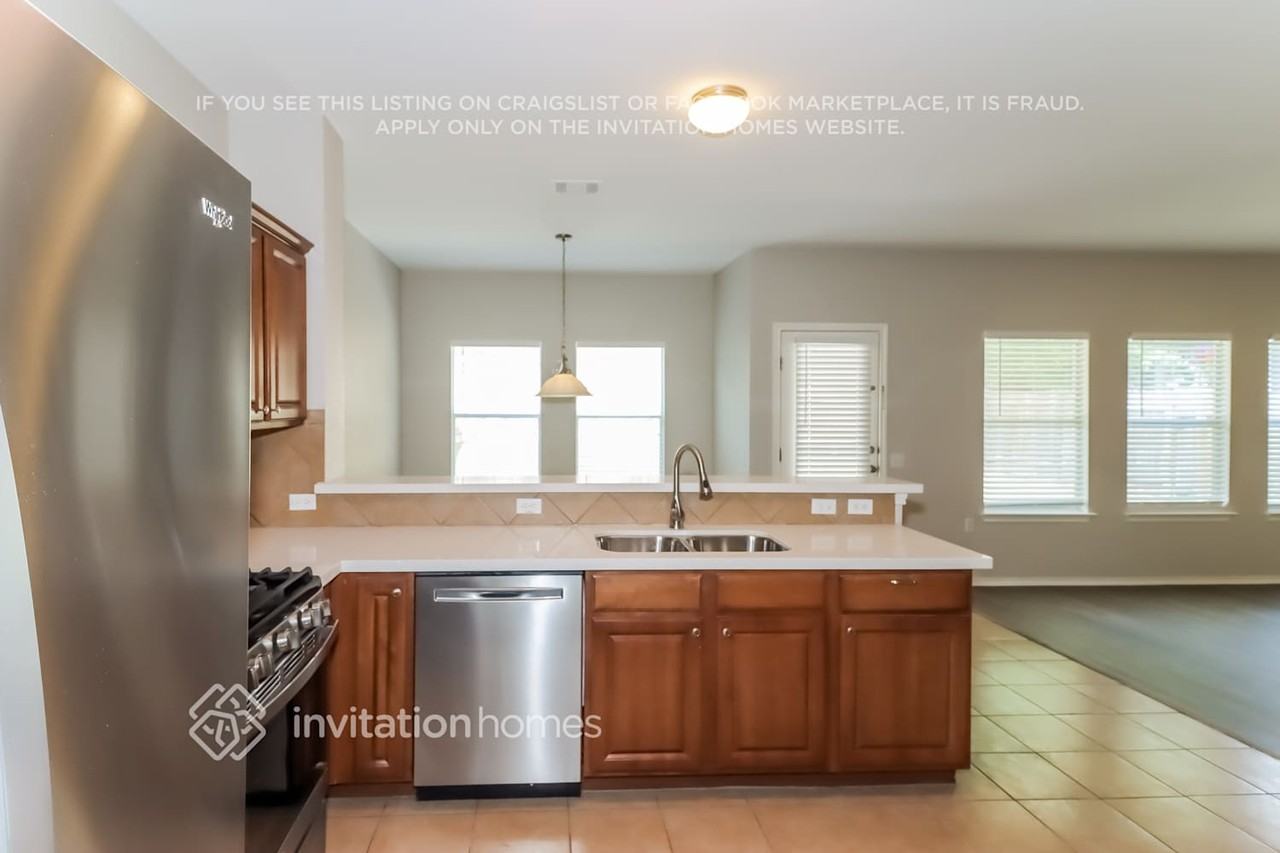 5608 Kleberg Trl - Photo 4 of 14