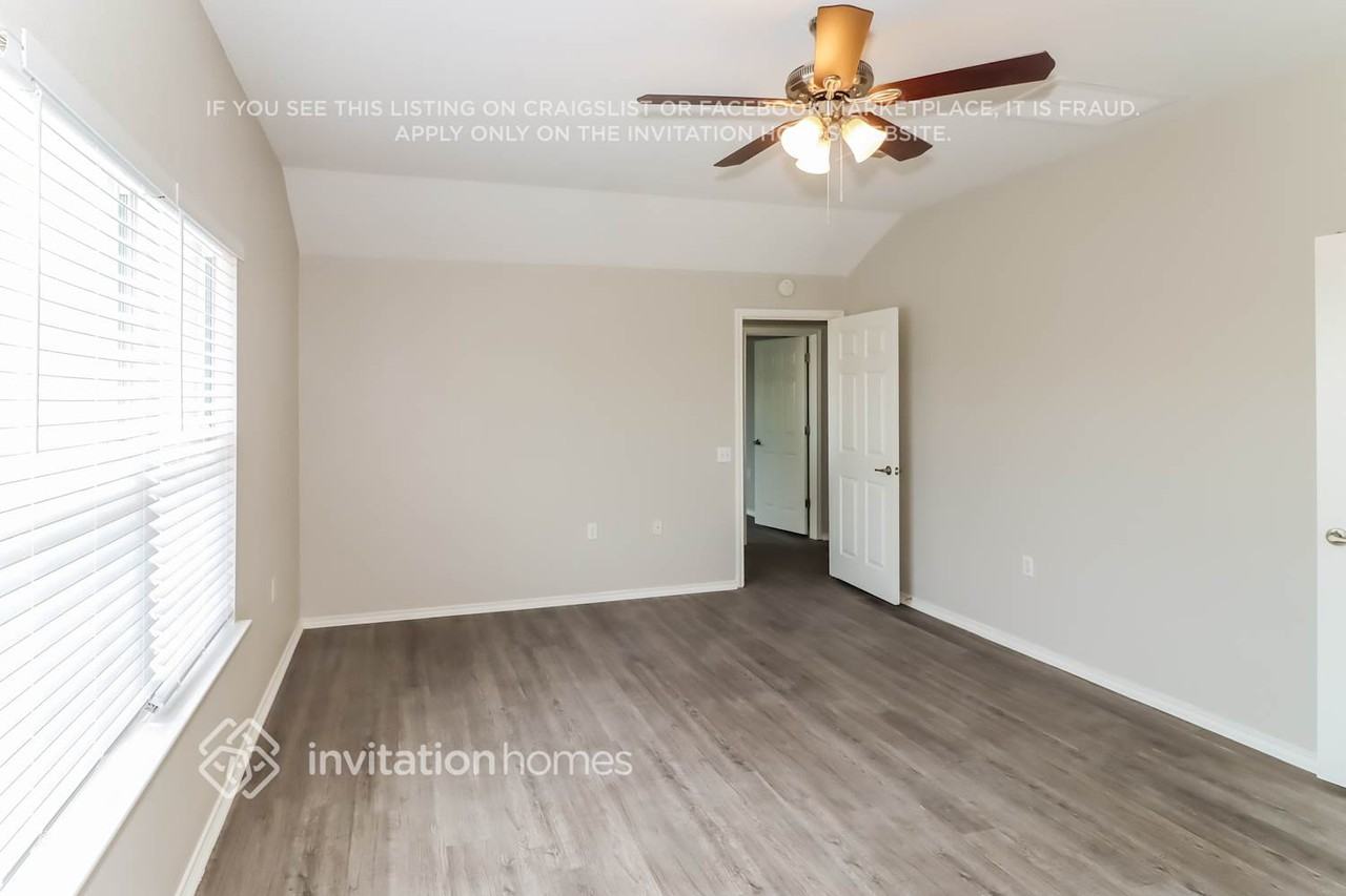 5608 Kleberg Trl - Photo 6 of 14