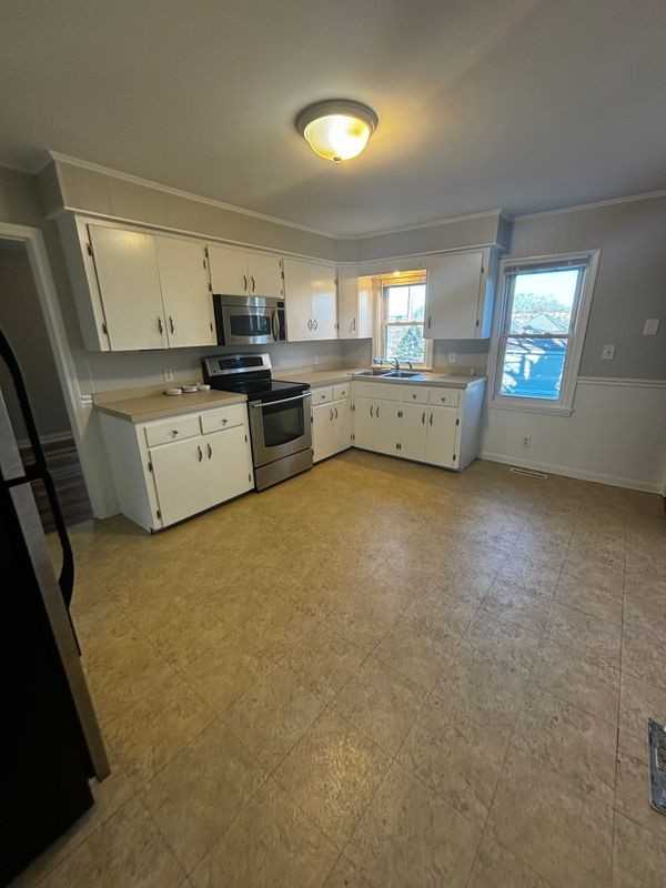 23- 27  Capron St - Photo 6 of 10