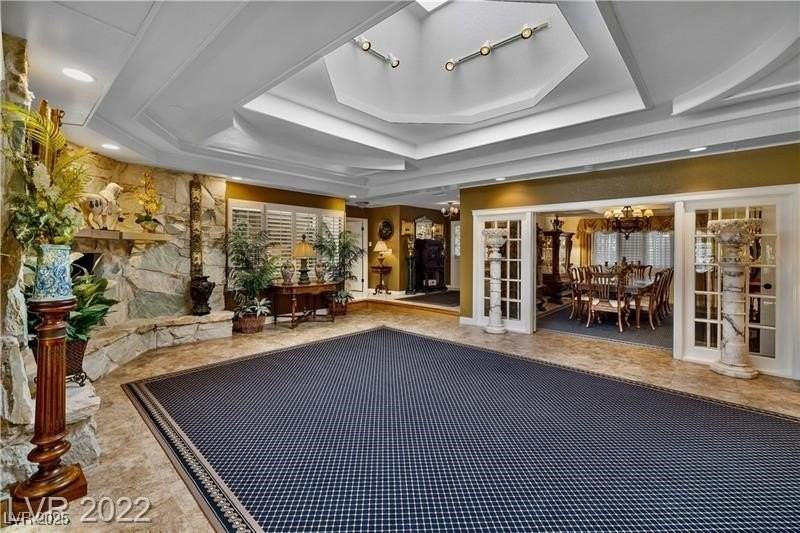 2801 Pinto Ln - Photo 4 of 42