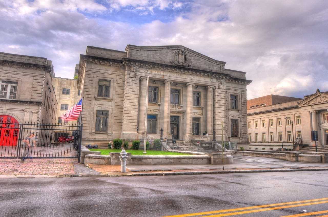 128 Adams Ave - Photo 3 of 11