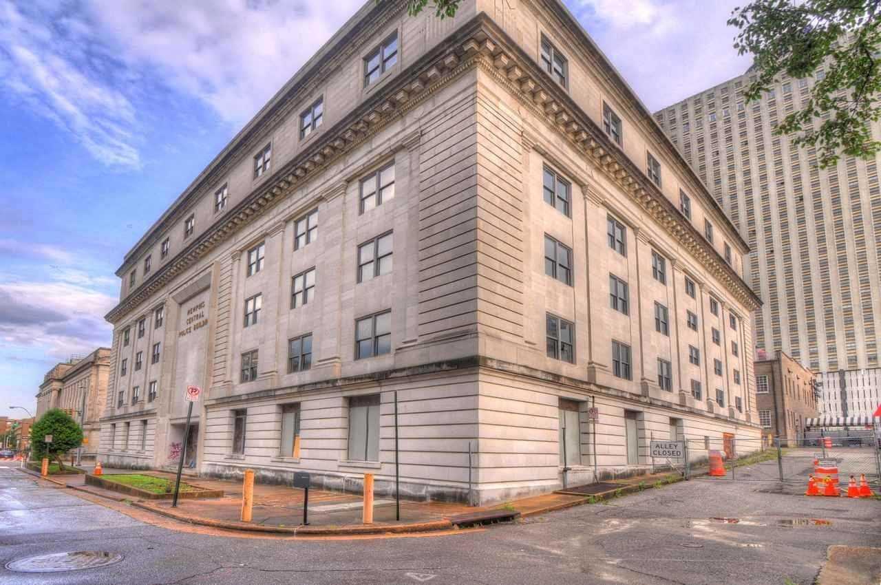 128 Adams Ave - Photo 5 of 11