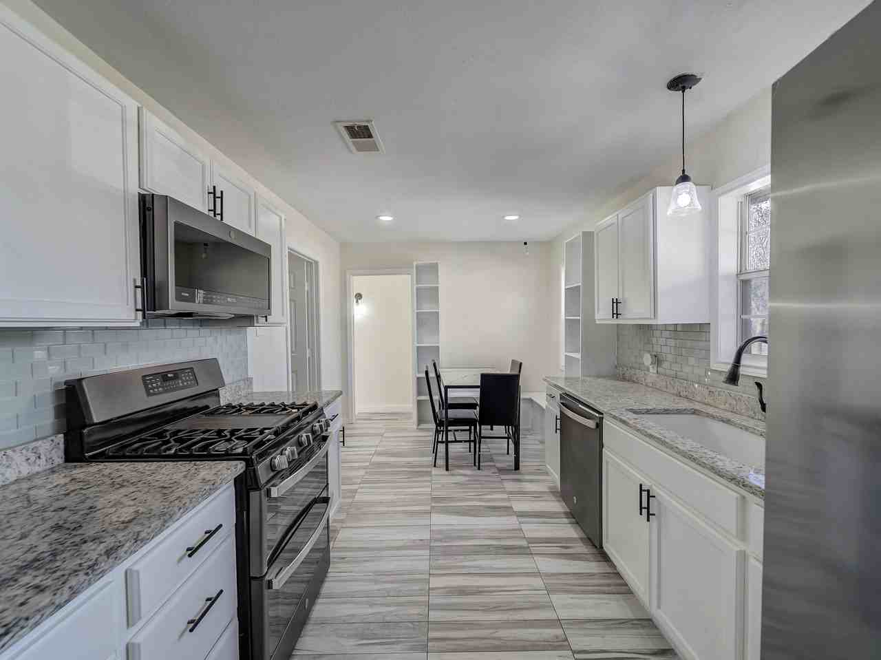 Mike Dr - Photo 6 of 12