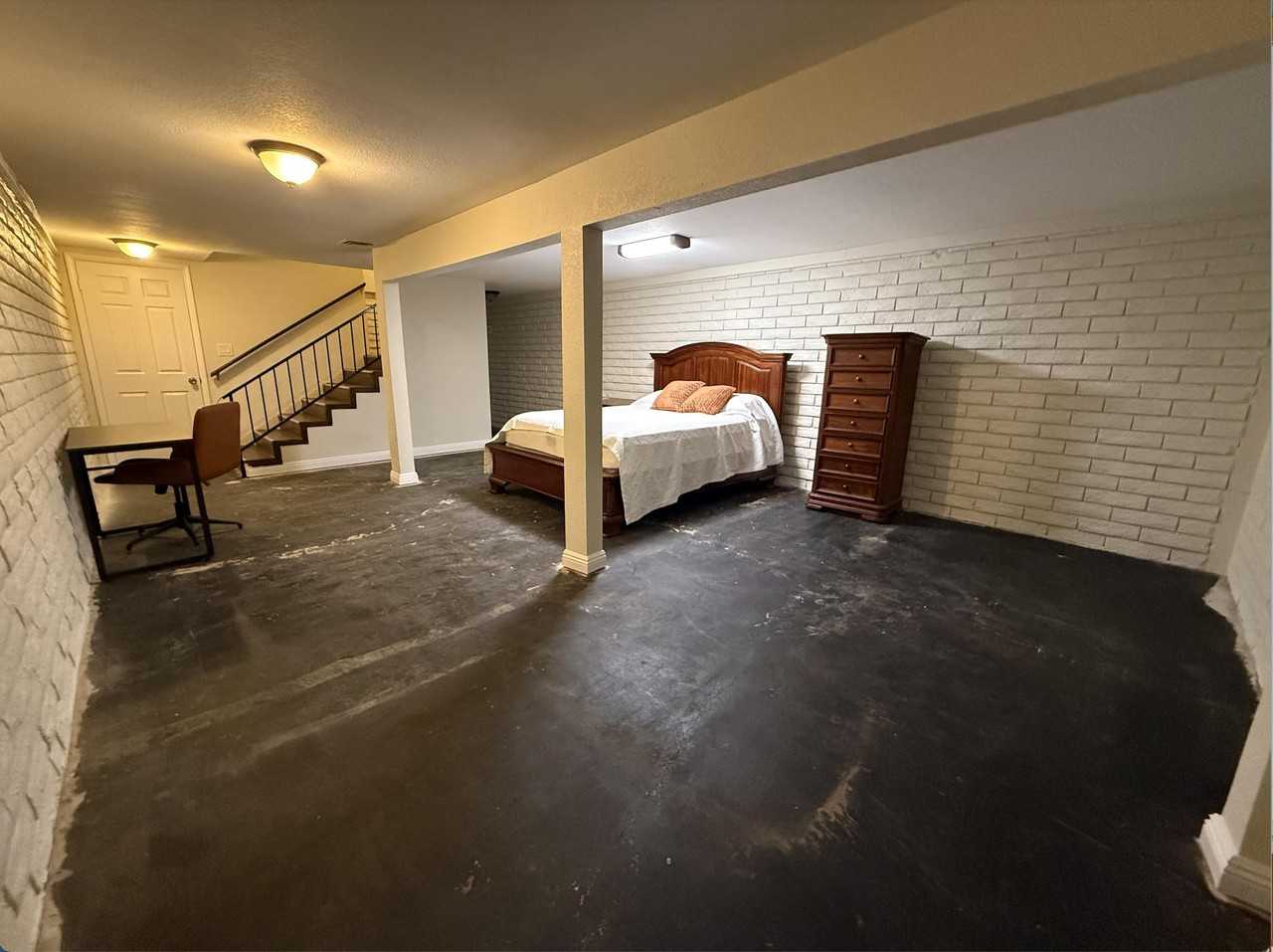 Tennis Court St W - Photo 7 of 13