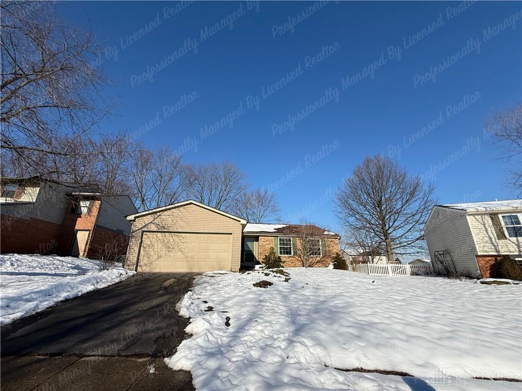 2399 Cross Village Dr - Photo 2 of 34